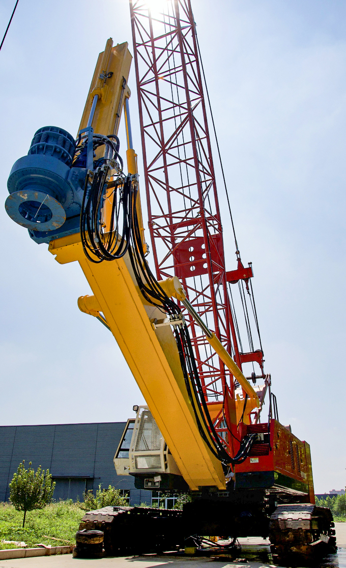 Attachment rig Hydraulic crane attachment for large diameter bored