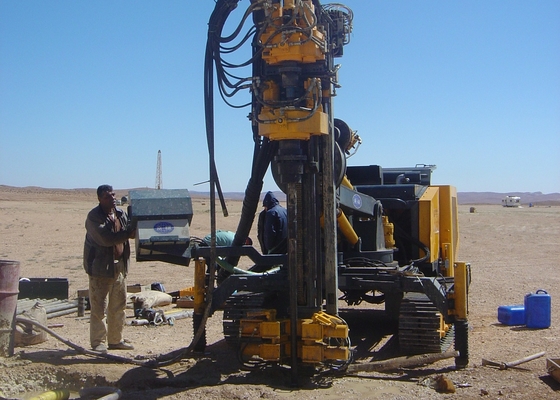 Single Motor Lifting Force 50KN Hydraulic Crawler Drilling Rig