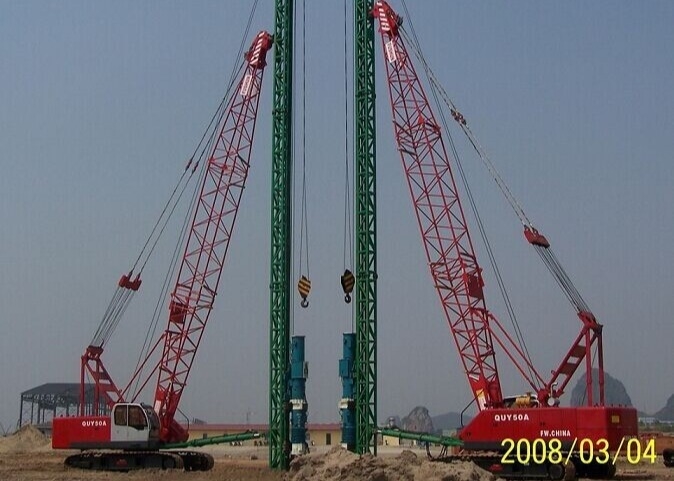 CQUY2600 Hydraulic Crawler Crane Light Weight 242kw 254t High Rigidity Durable
