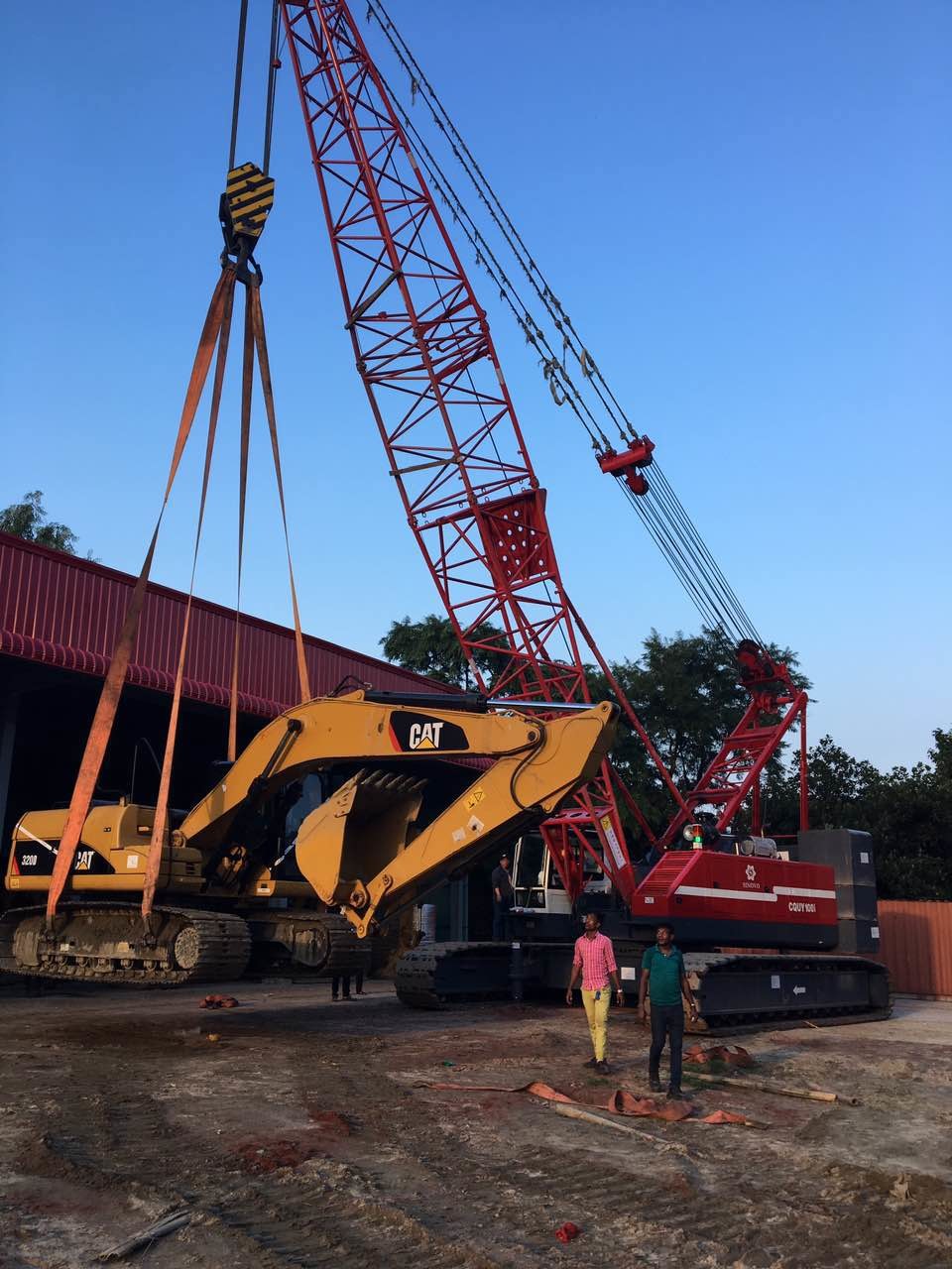 37t High Performance Hydraulic Mobile Crane With 3.2km / h Travel Speed Max. Lifting Capacity 25 T